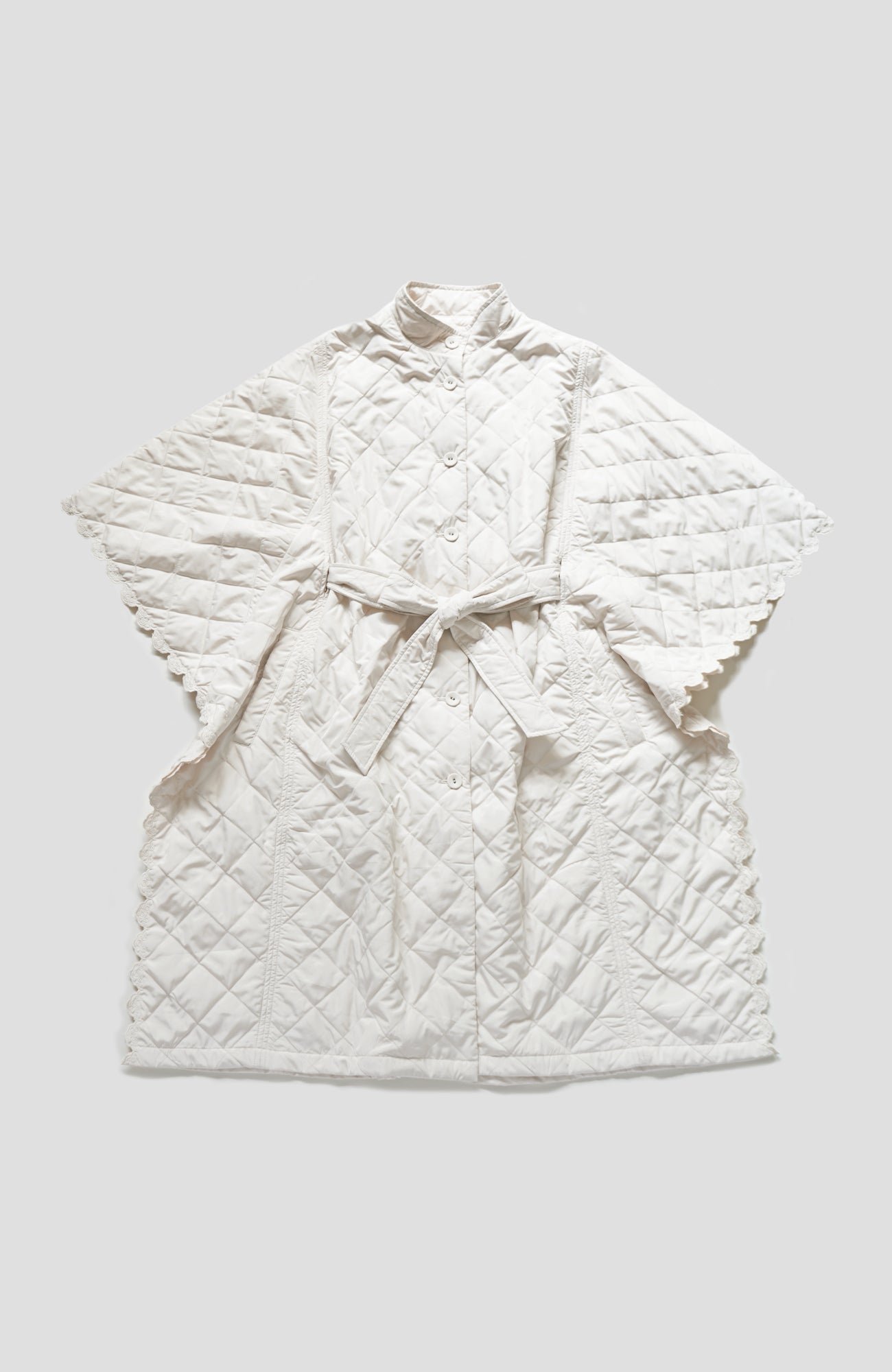 キルティングスカラップポンチョコート(2025-2026 Winter & Pre-spring Collection)