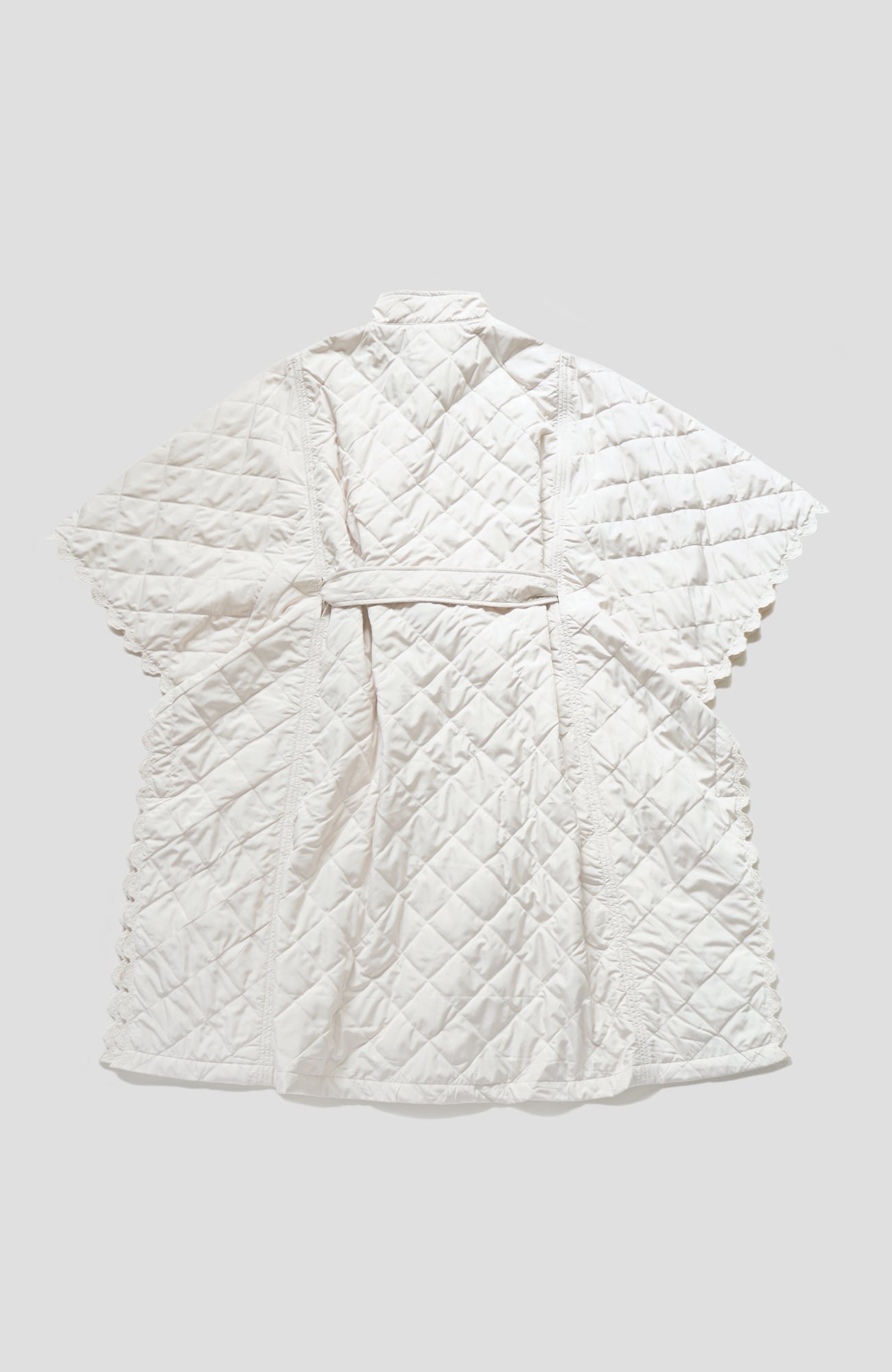 キルティングスカラップポンチョコート(2025-2026 Winter & Pre-spring Collection)