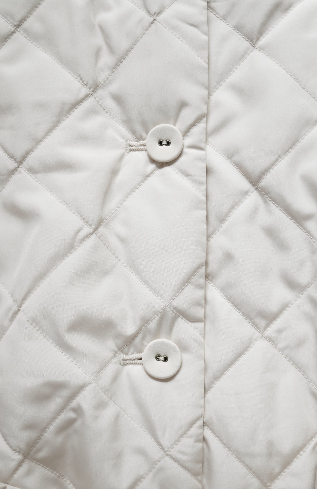 キルティングスカラップポンチョコート(2025-2026 Winter & Pre-spring Collection)