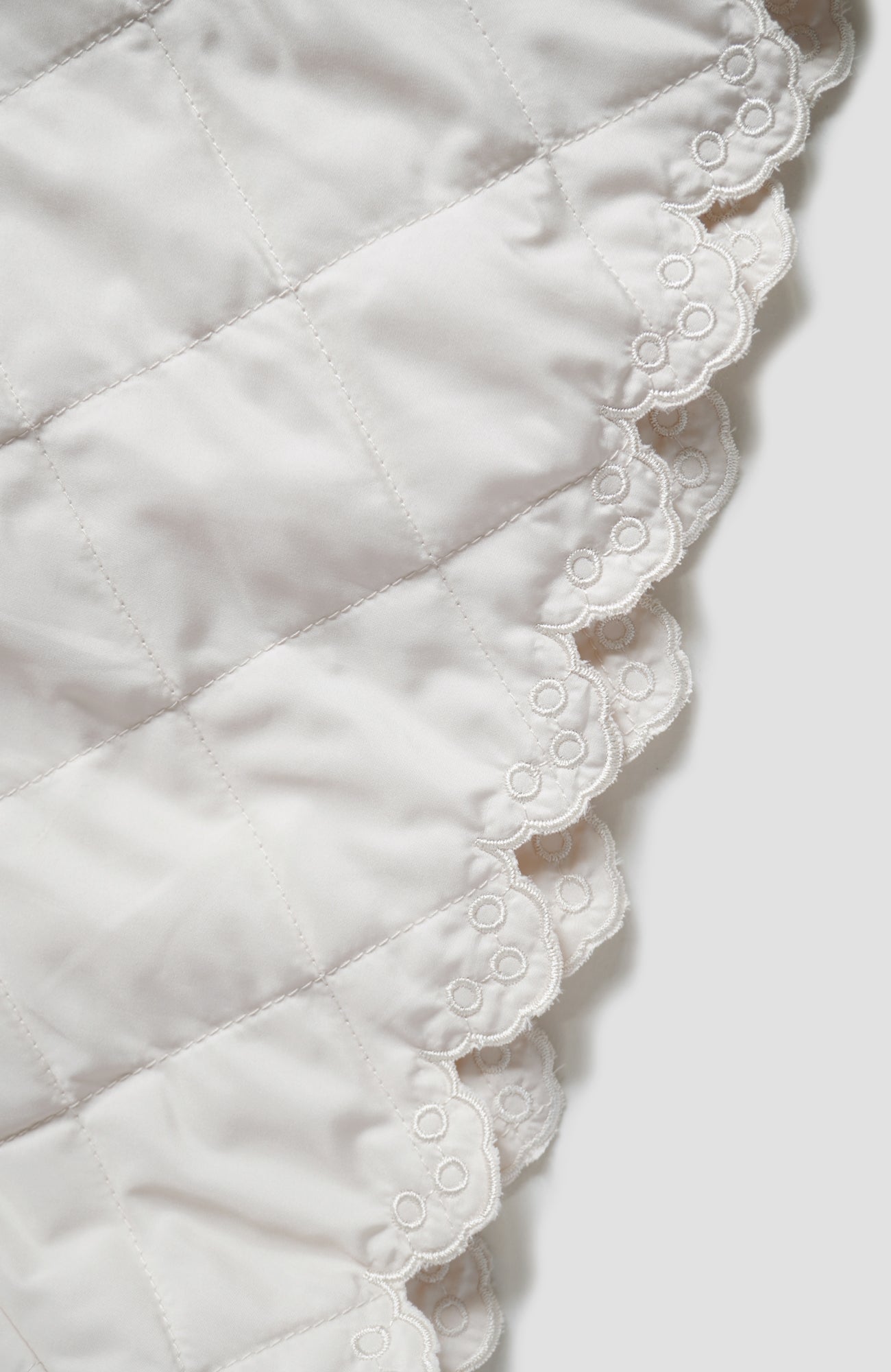 キルティングスカラップポンチョコート(2025-2026 Winter & Pre-spring Collection)