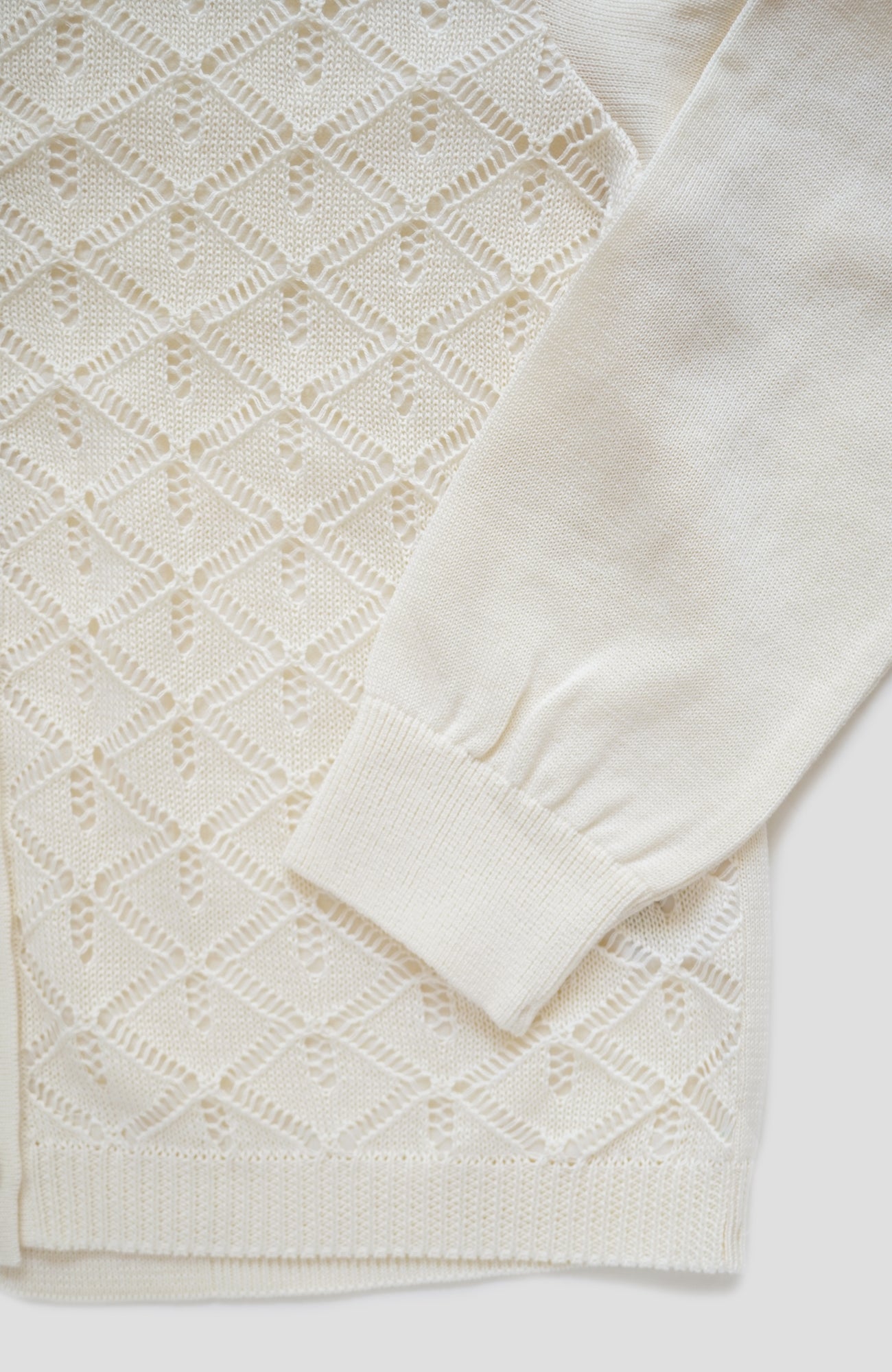 透かし編みバックスリットカーディガン(2025-2026 Winter & Pre-spring Collection)