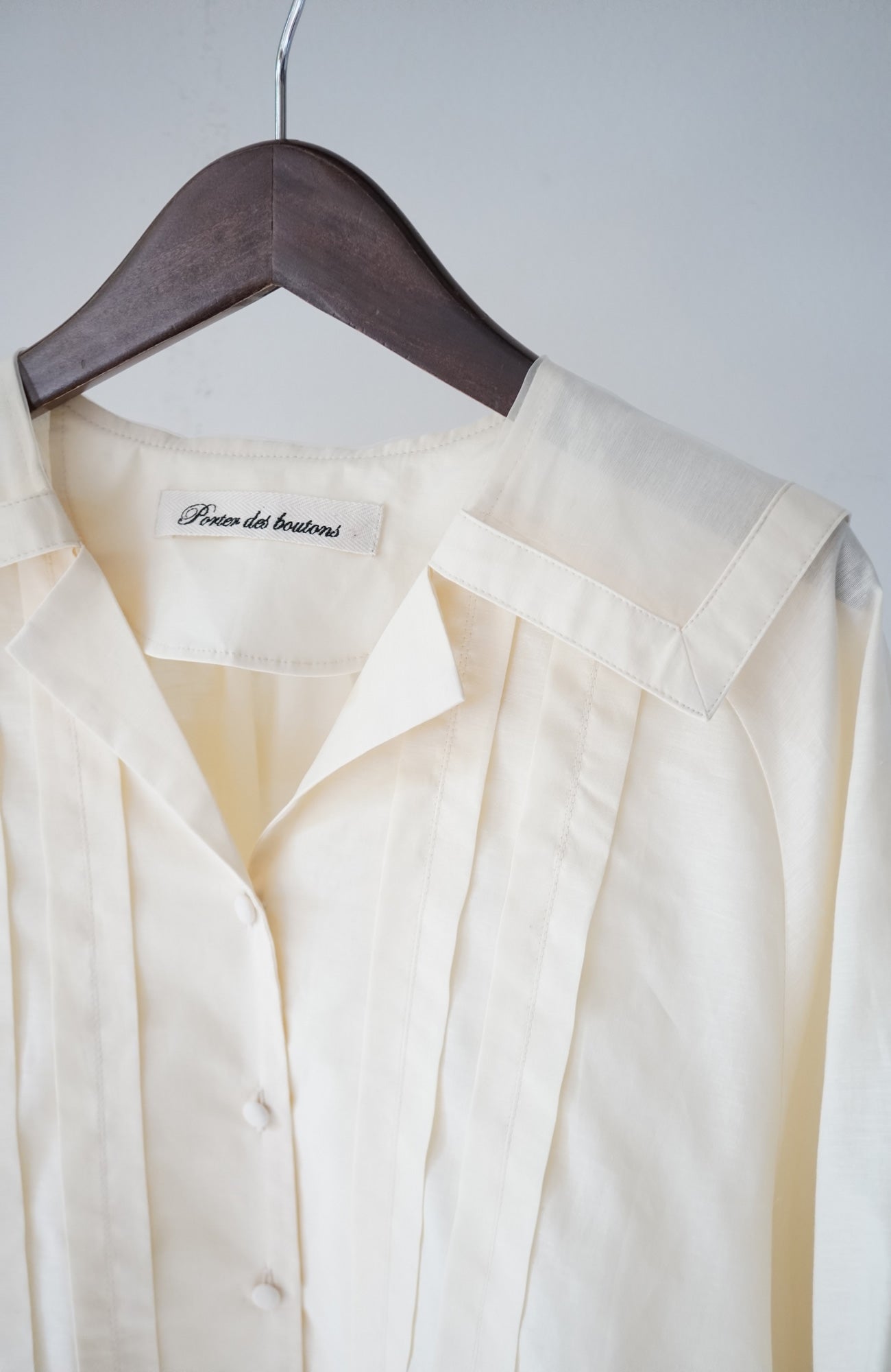 Petite fleurセーラーカラーブラウス(2026 Spring Collection)