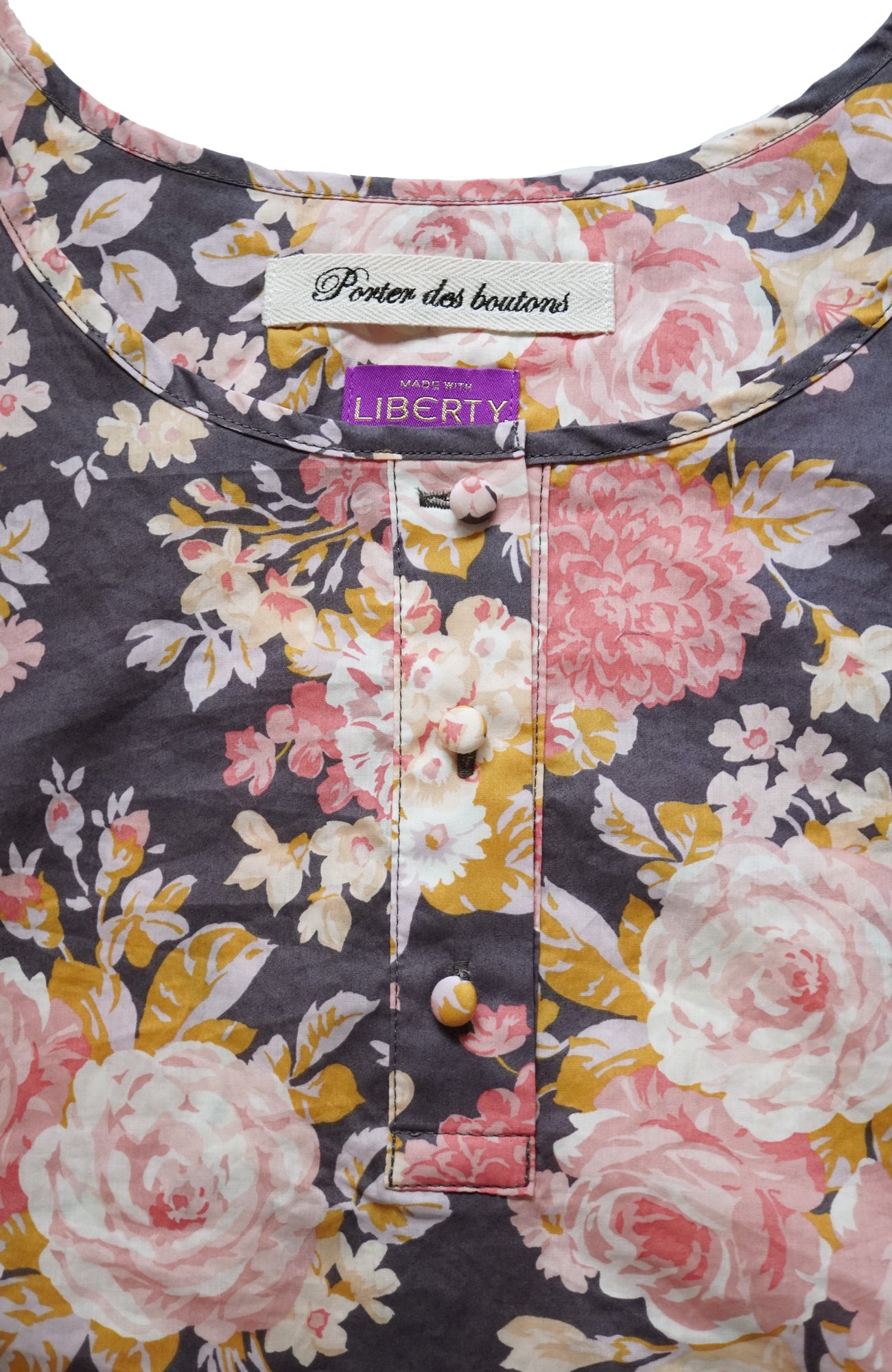 LIBERTY PRINTノースリーブドレス(2026 Spring Collection)