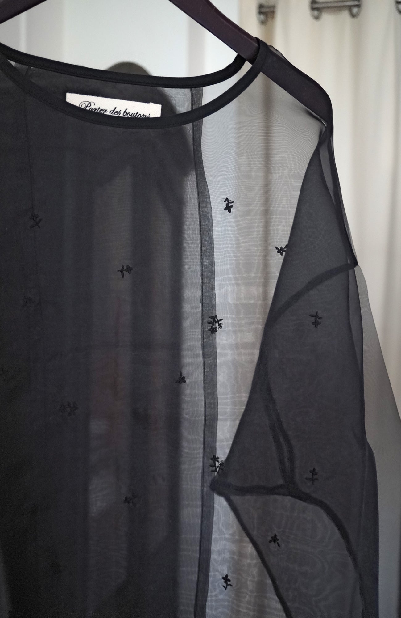 Petite fleurオーガンジープルオーバー(2026 Spring Collection)