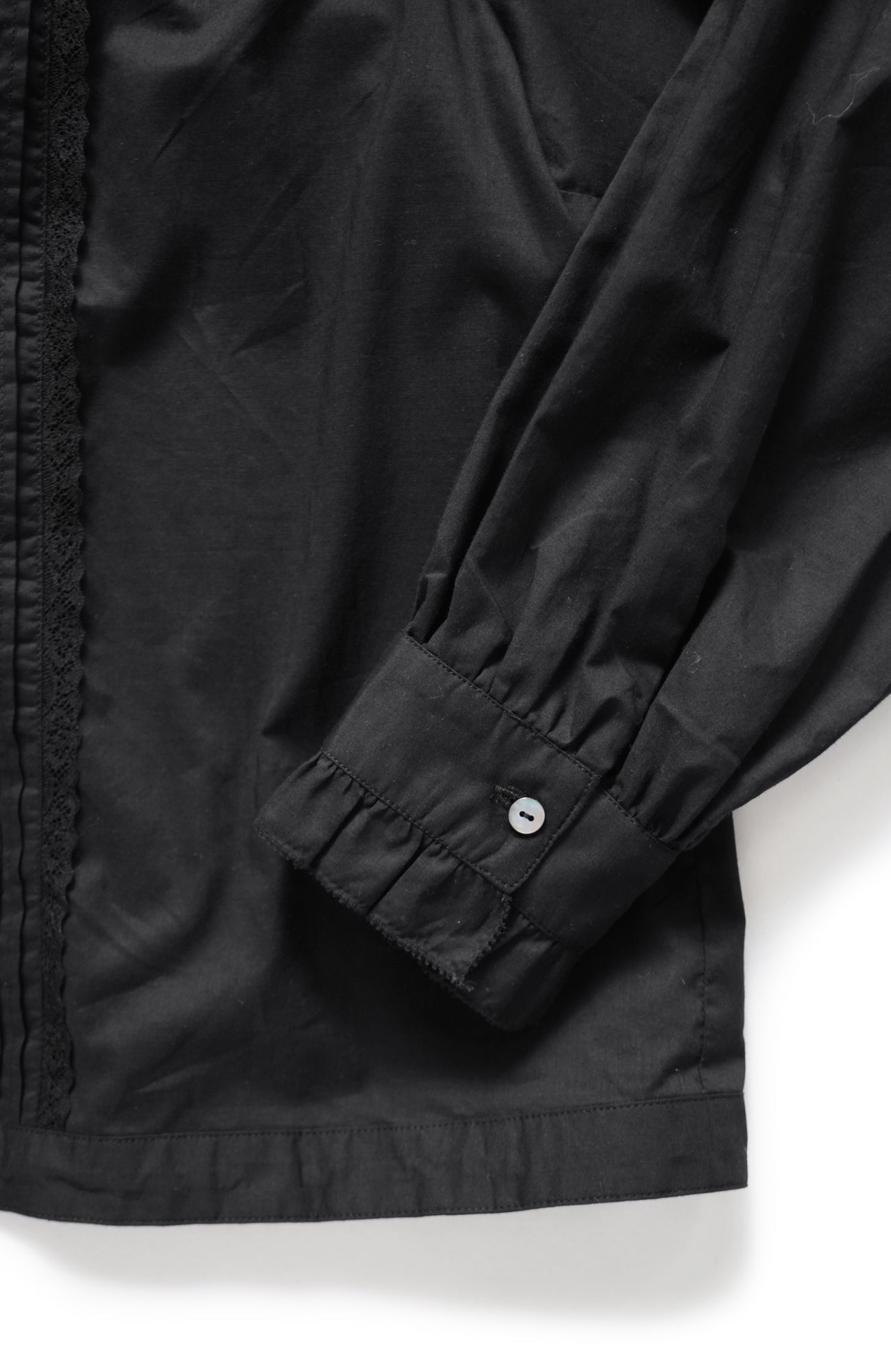 ピンタックとレースのブラウス(2026 Summer Collection)