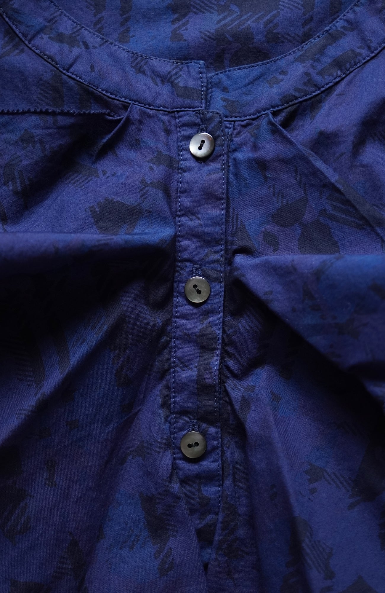 LIBERTY PRINTフロントラッフルブラウス(2026 Summer Collection)