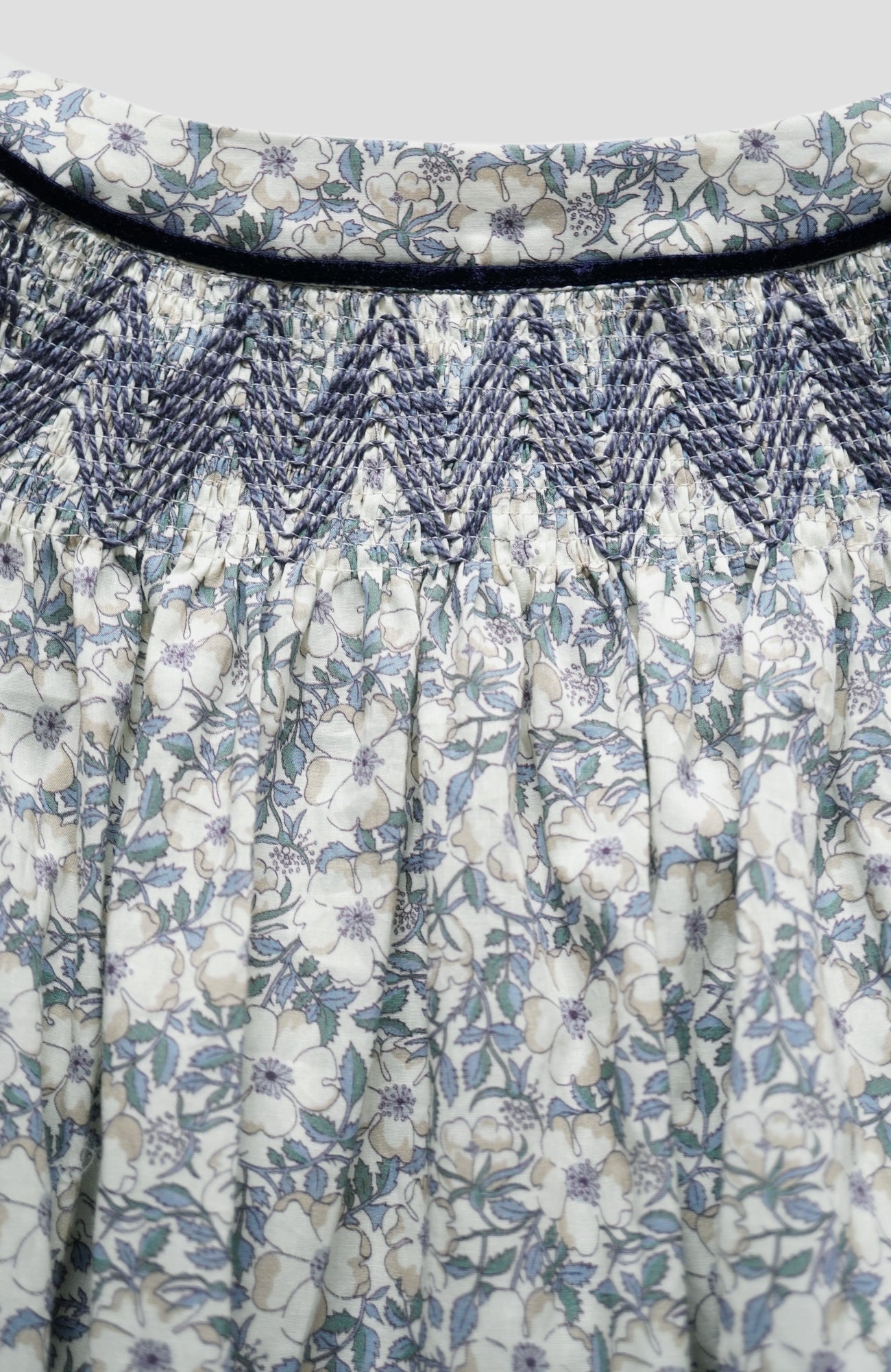 LIBERTY PRINTスモッキングドレス(2026 Autumn Collection)