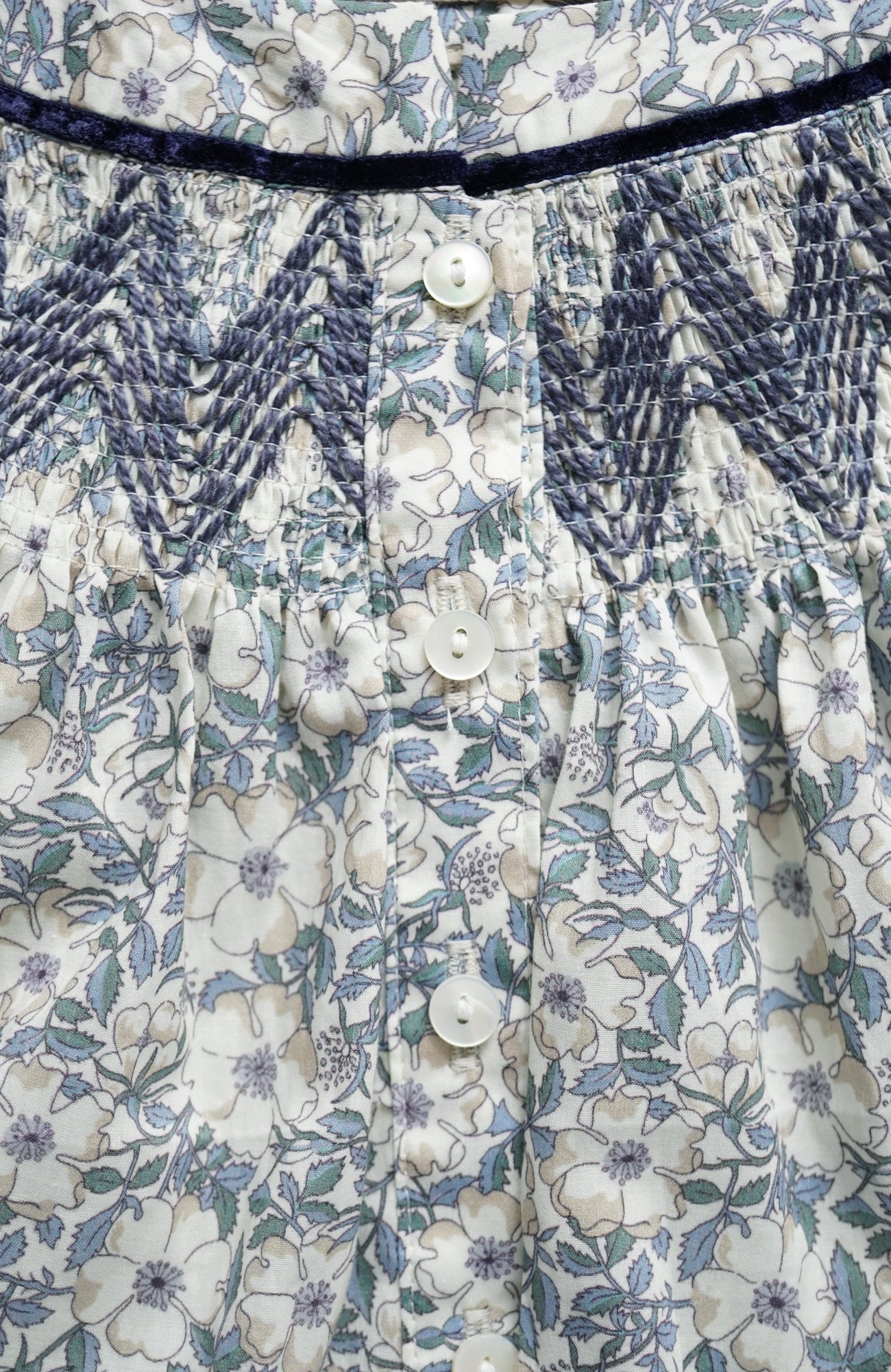 LIBERTY PRINTスモッキングドレス(2026 Autumn Collection)
