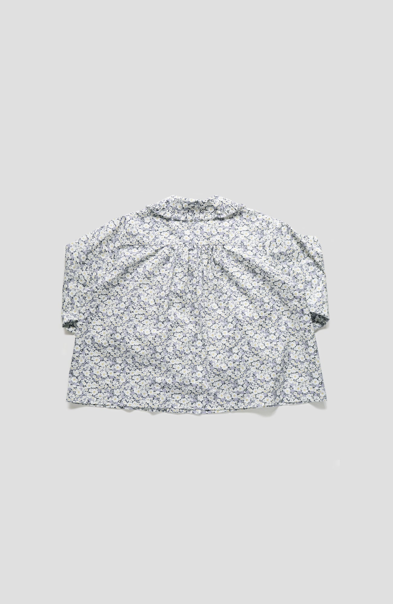 LIBERTY PRINTフラットフリルカラーブラウス(2026-2027 Winter & Pre-spring Collection)