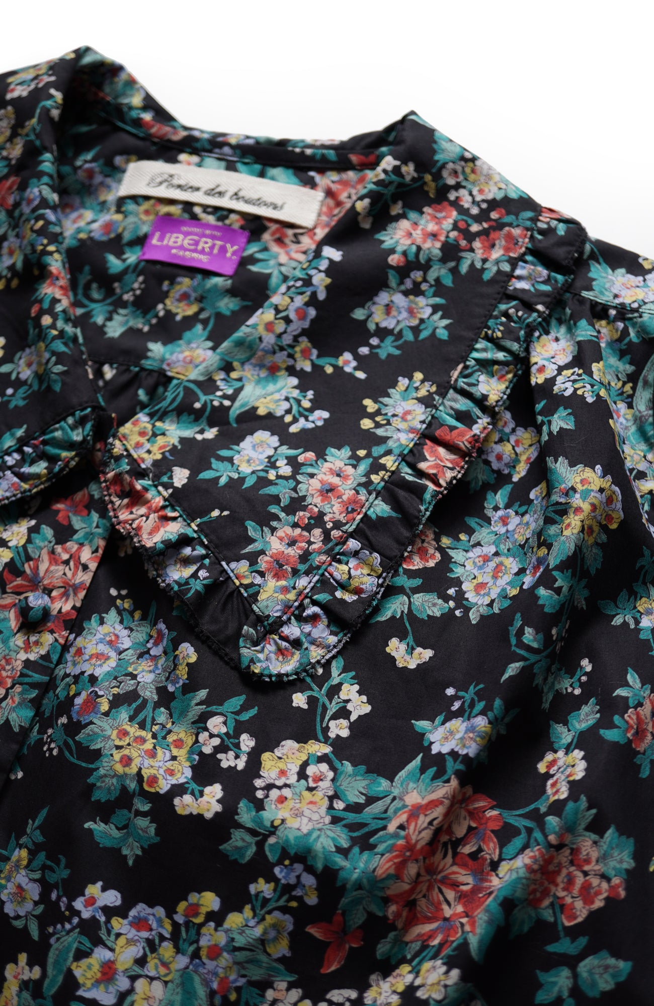LIBERTY PRINTフラットフリルカラーブラウス(2026-2027 Winter & Pre-spring Collection)