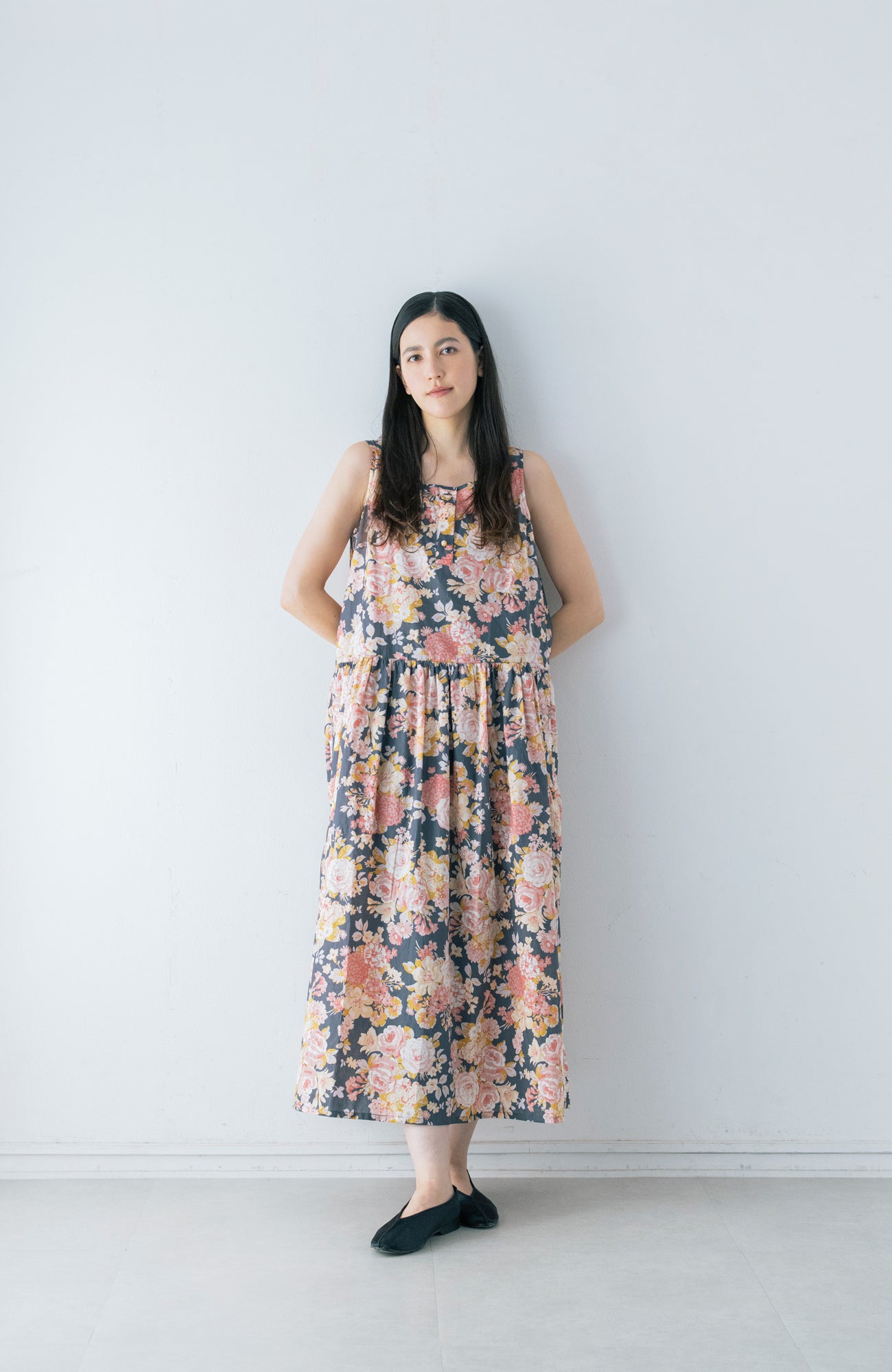 LIBERTY PRINTノースリーブドレス(2026 Spring Collection)