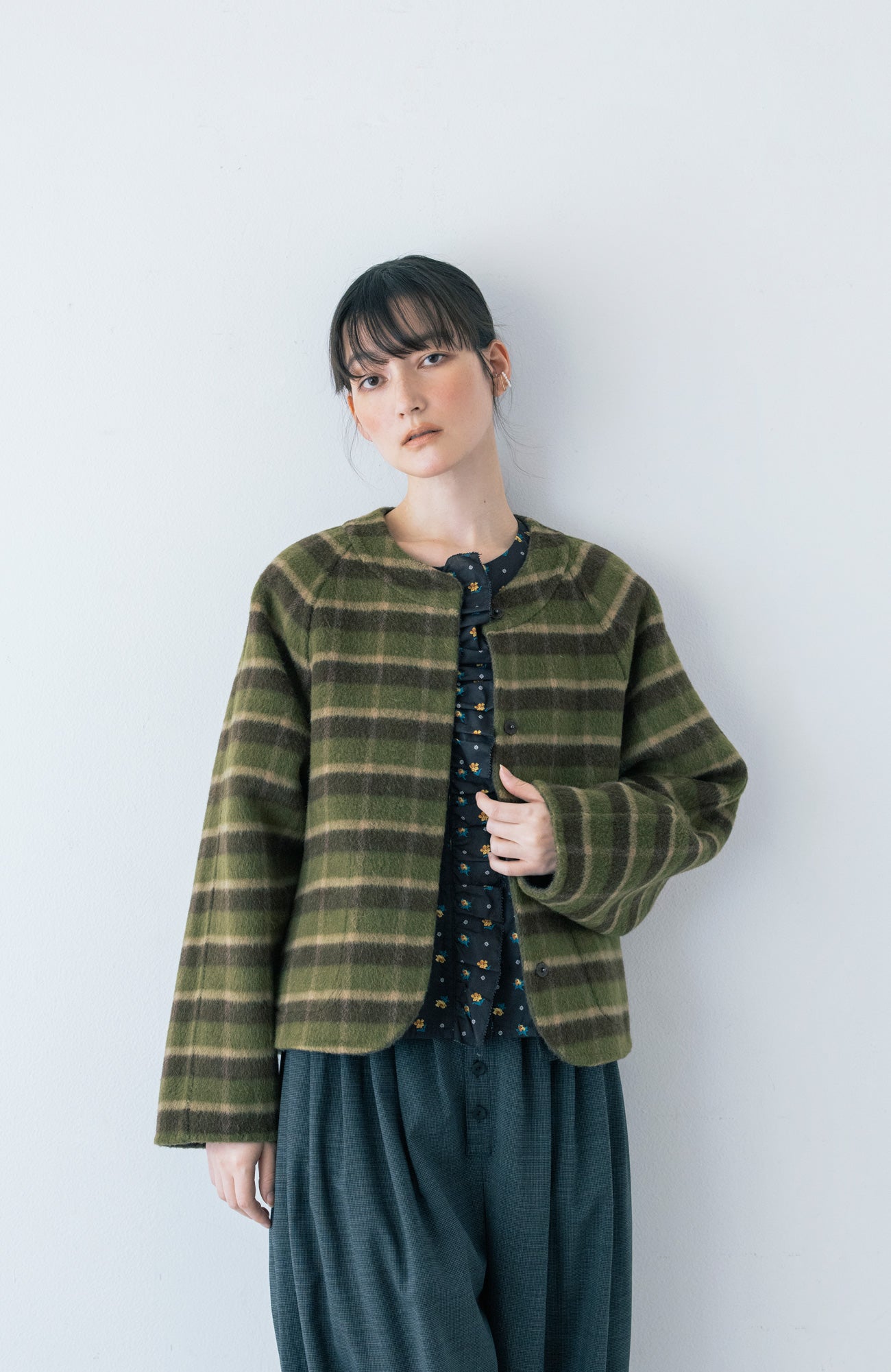 リバーシブルショートコート/シャギー(2025-2026 Winter & Pre-spring Collection)