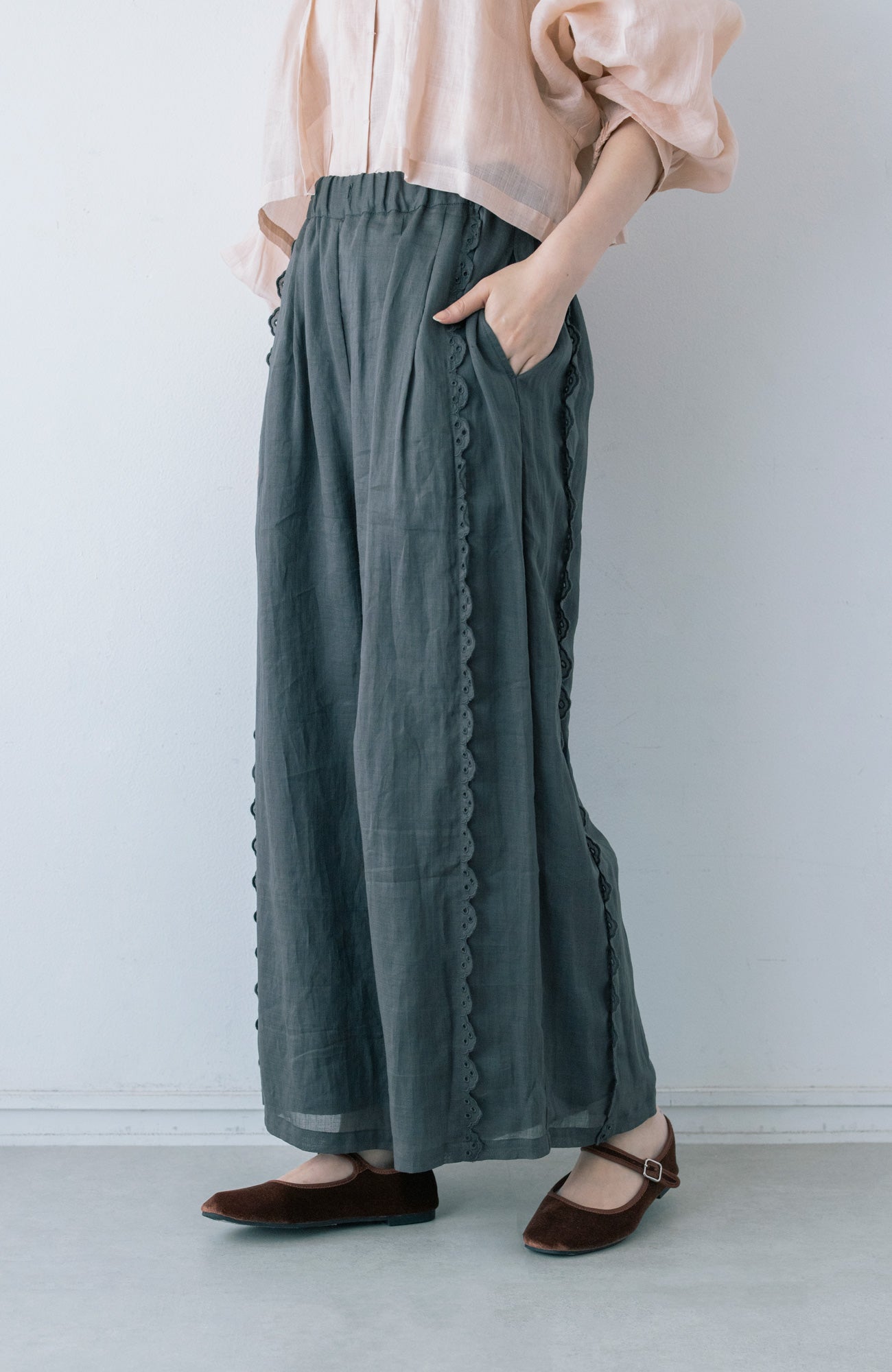 Bowler Scallop Pants (2025 Summer Collection)