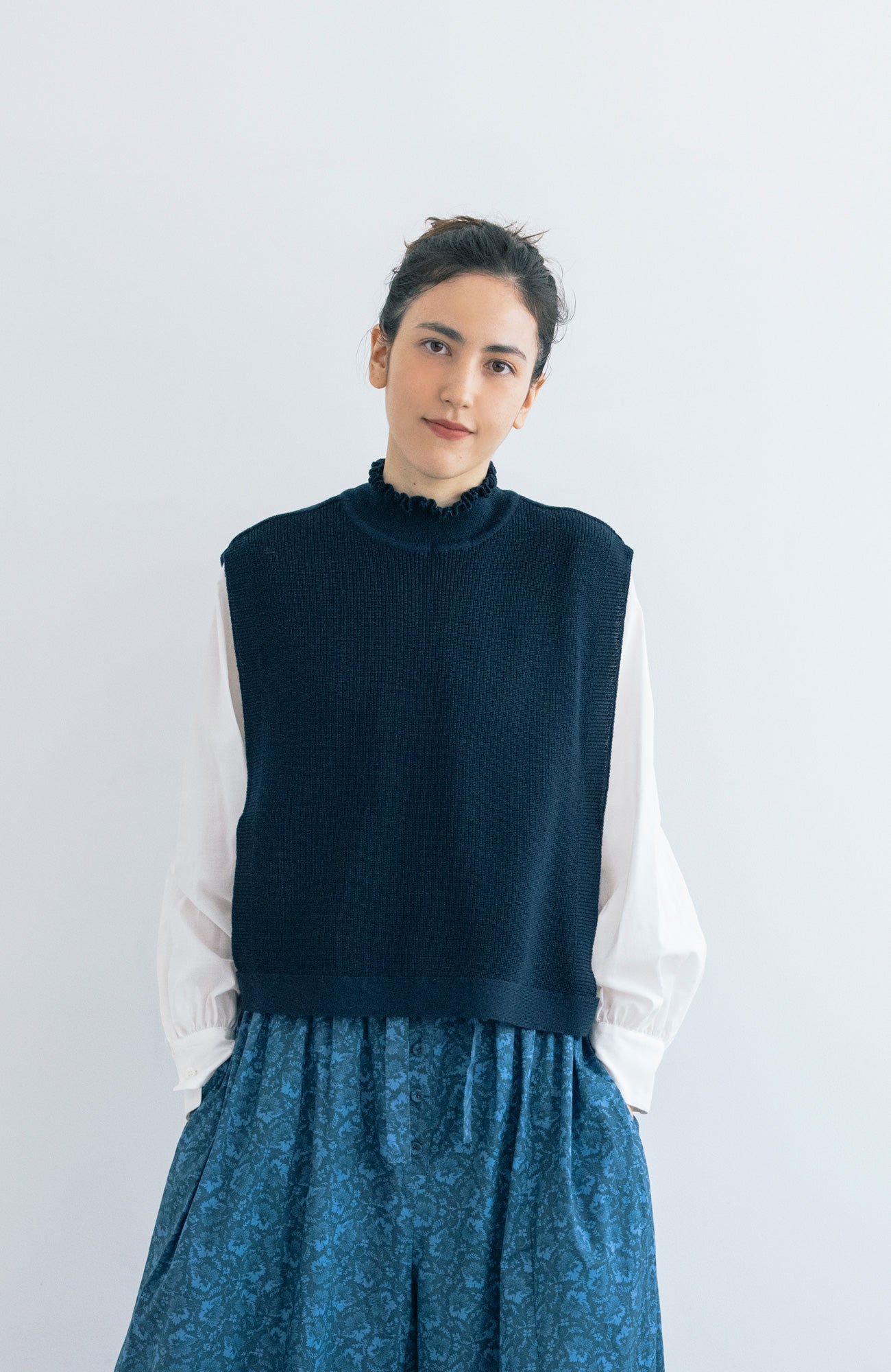 Frill neck knit 2-way vest (2024-25 Winter &amp; Pre-Spring Collection)