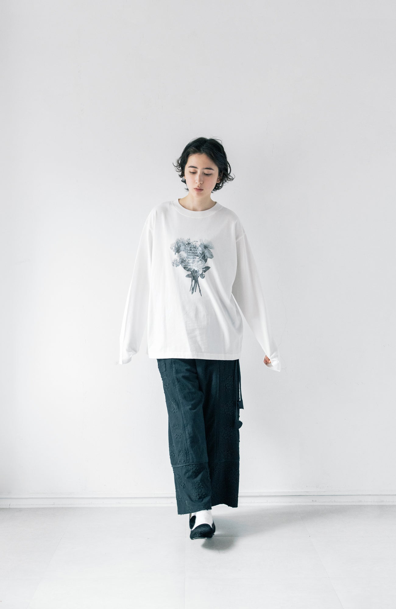 bouquet Long Sleeve T-Shirt Monochrome (2025 Autumn &amp; Winter Collection)