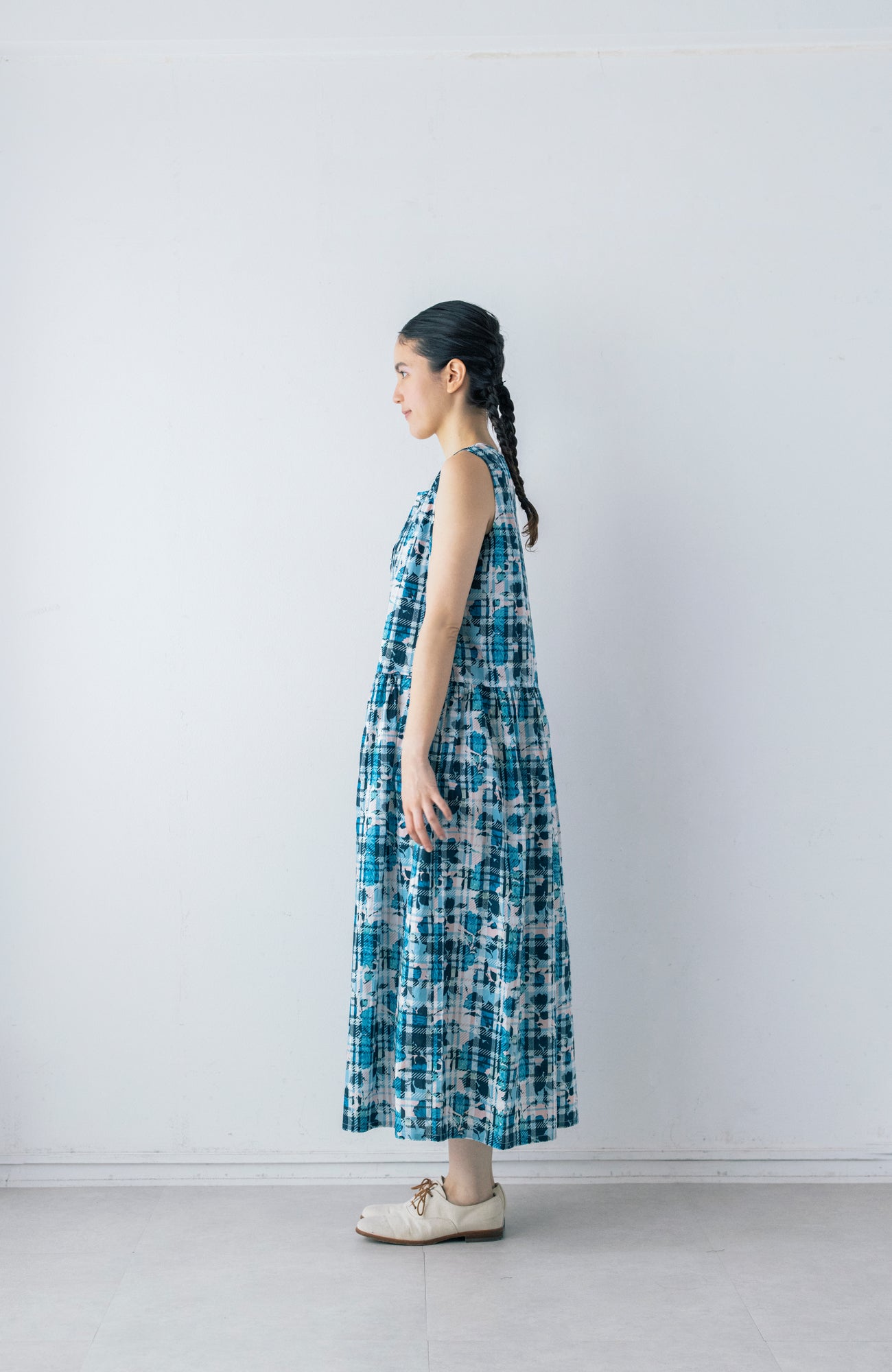 LIBERTY PRINTノースリーブドレス(2026 Spring Collection)