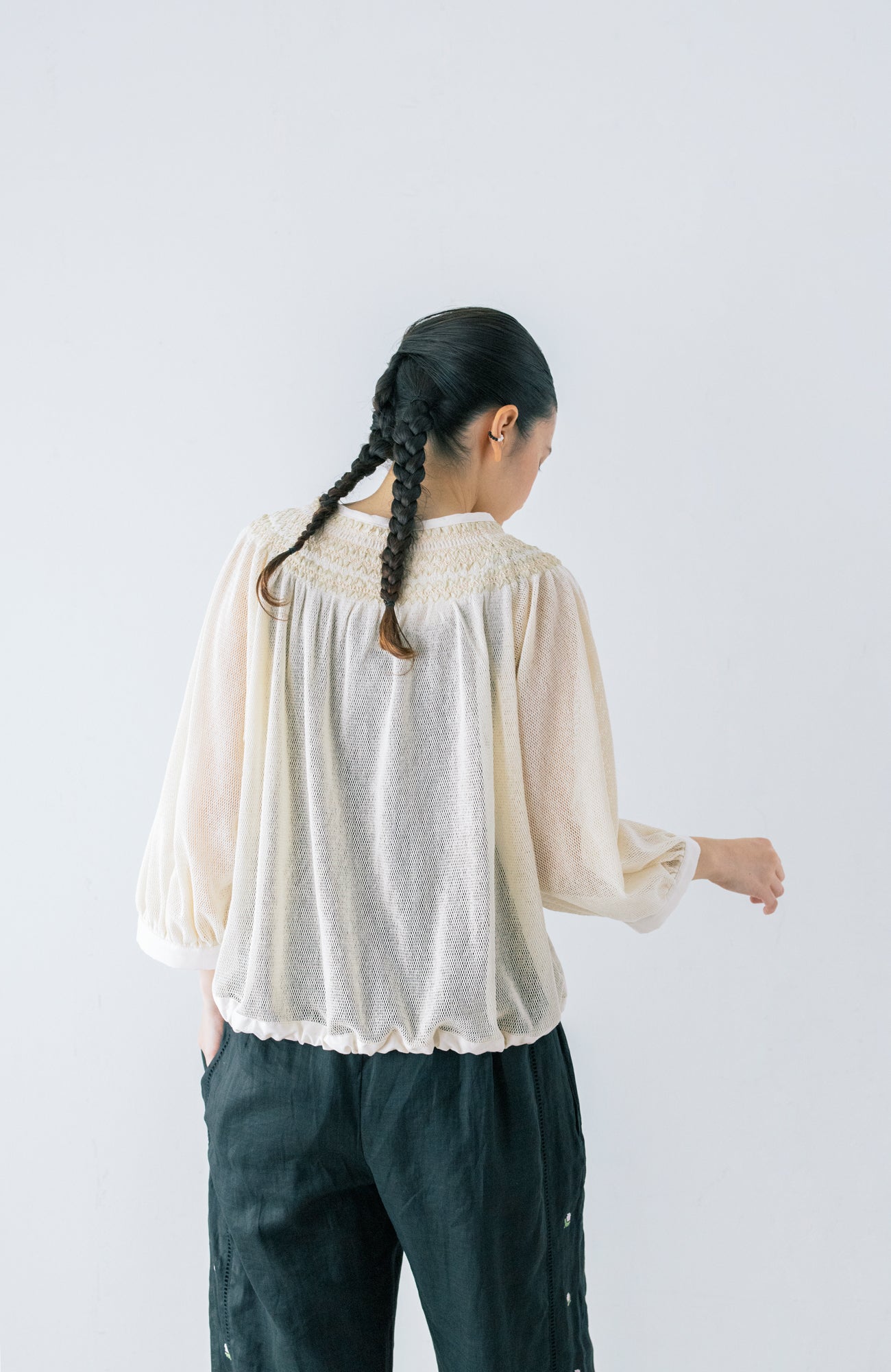 リボンスモッキングブラウス(2026 Spring Collection)