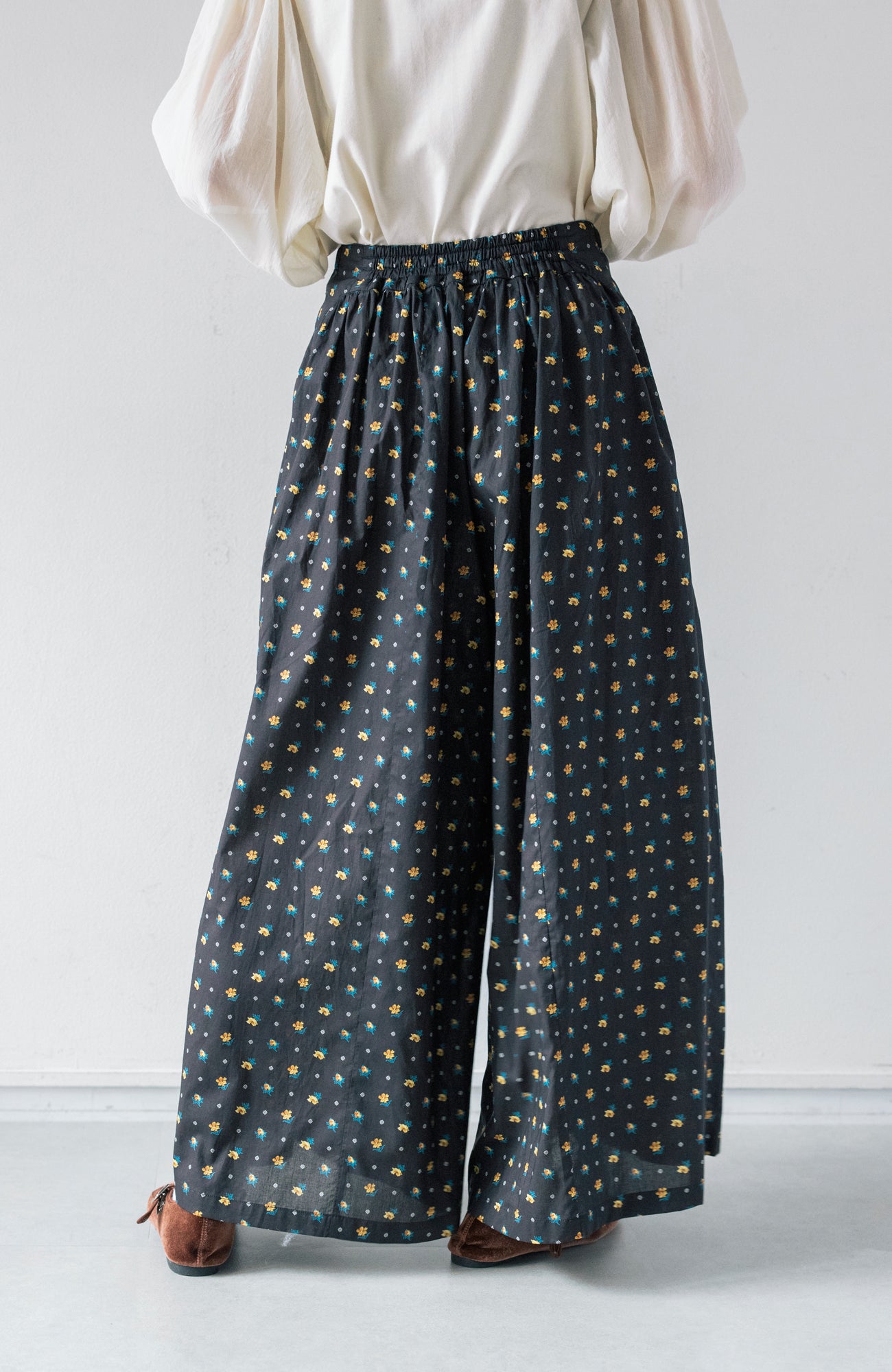 Wide pants (2025 Autumn &amp; Winter Collection)