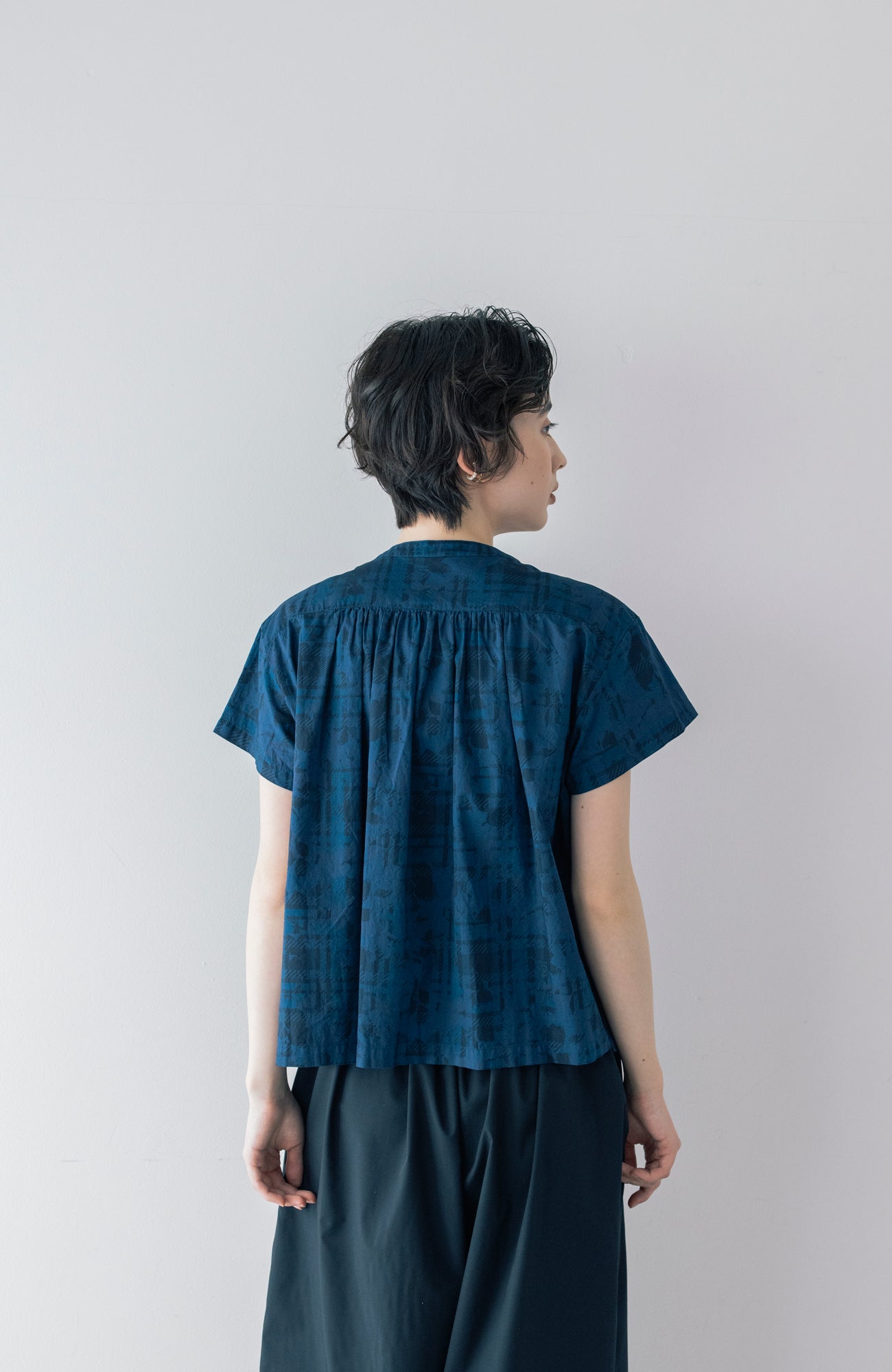 LIBERTY PRINTフロントラッフルブラウス(2026 Summer Collection)