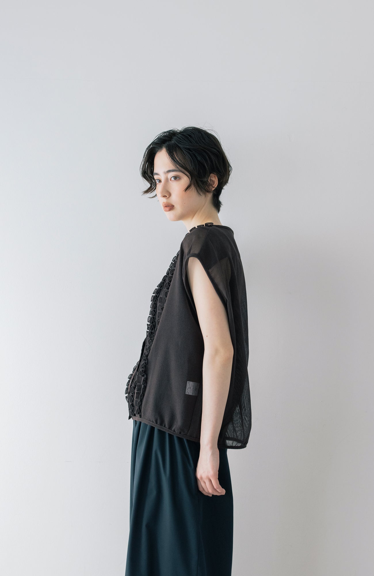 タックフリルベスト(2026 Summer Collection)