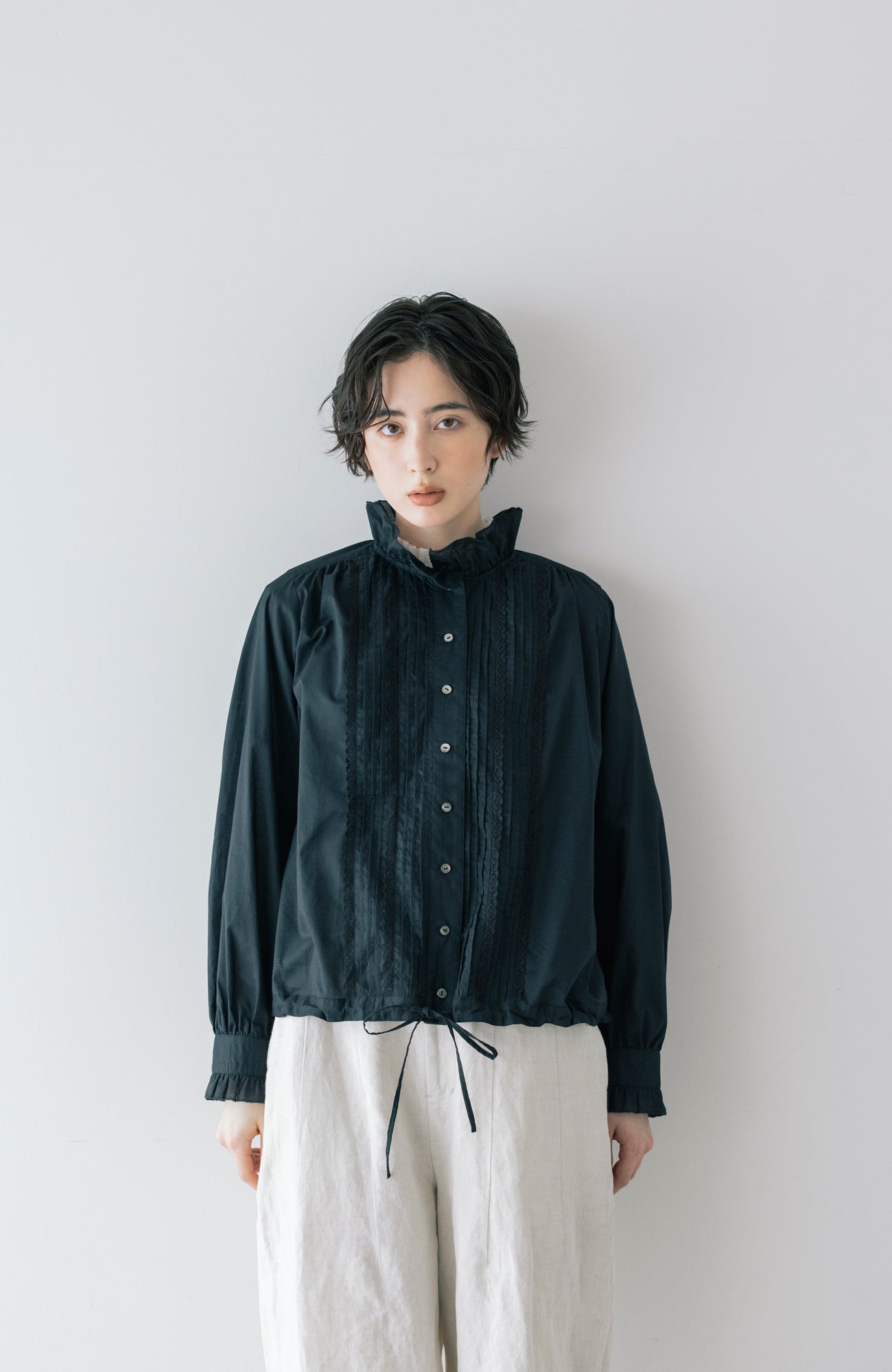 ピンタックとレースのブラウス(2026 Summer Collection)