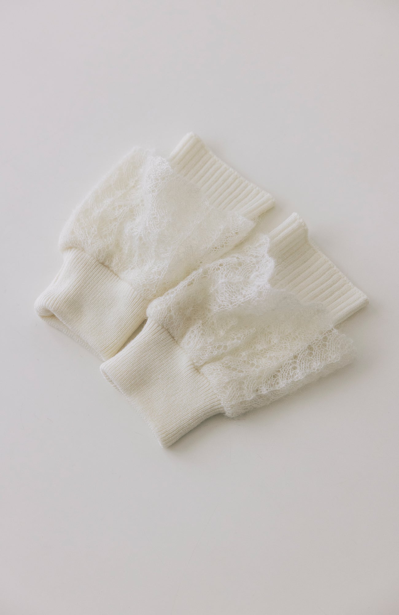 mohairフリルリストウォーマー(2026 Autumn Collection)
