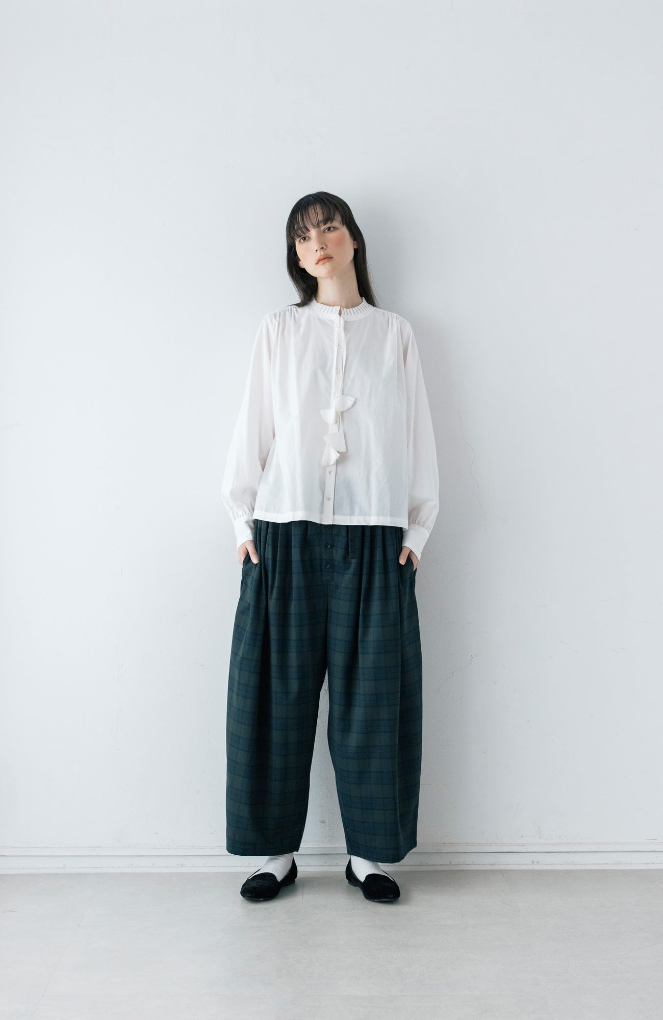 タックカラーブラウス(2025-2026 Winter & Pre-spring Collection)