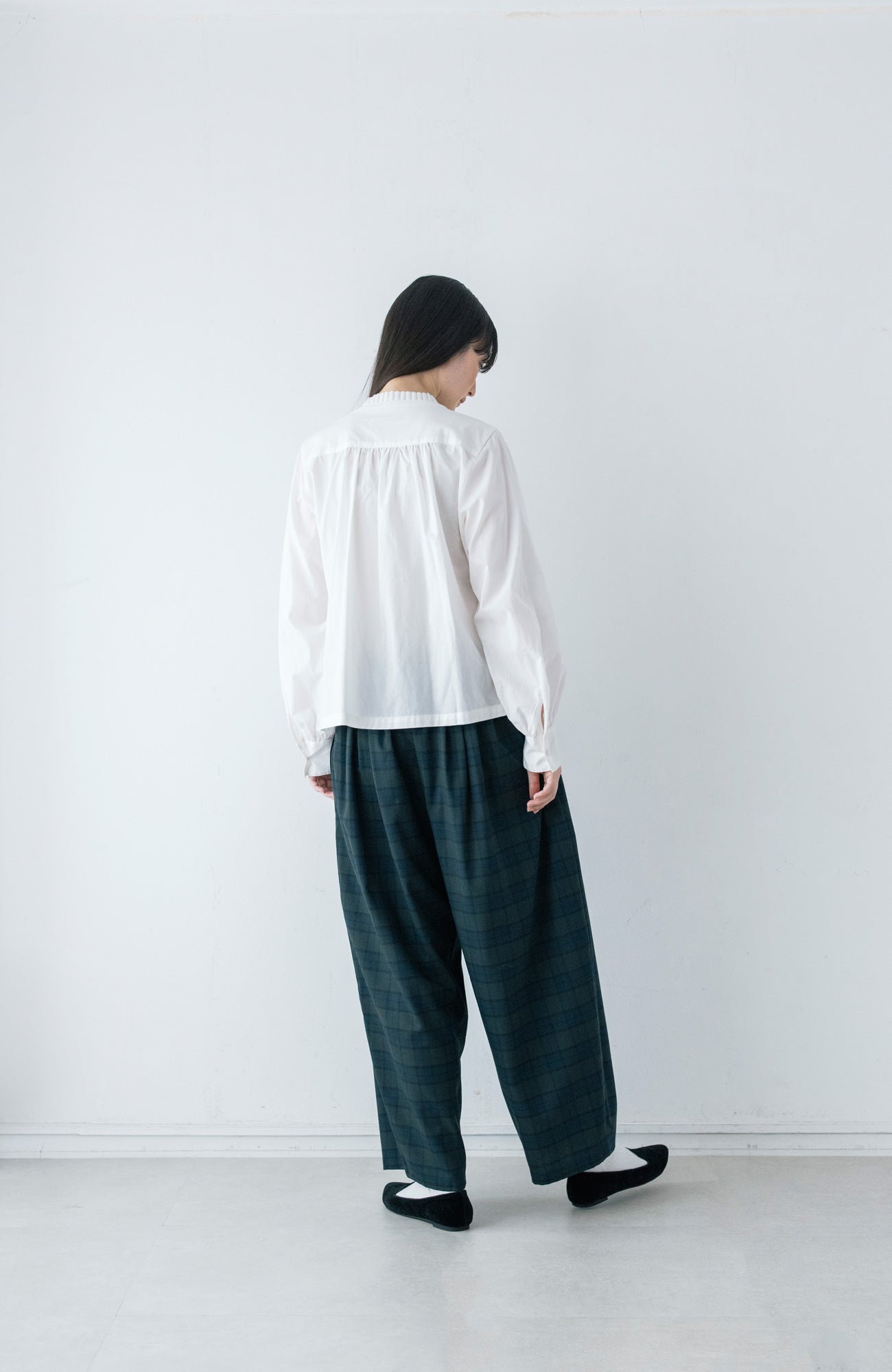 タックカラーブラウス(2025-2026 Winter & Pre-spring Collection)