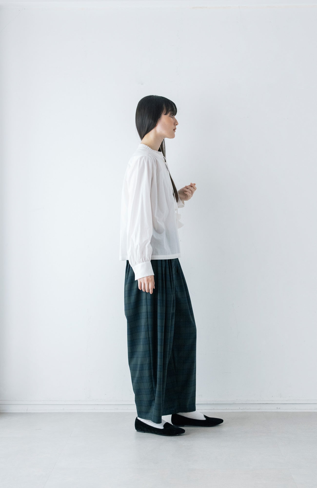 タックカラーブラウス(2025-2026 Winter & Pre-spring Collection)