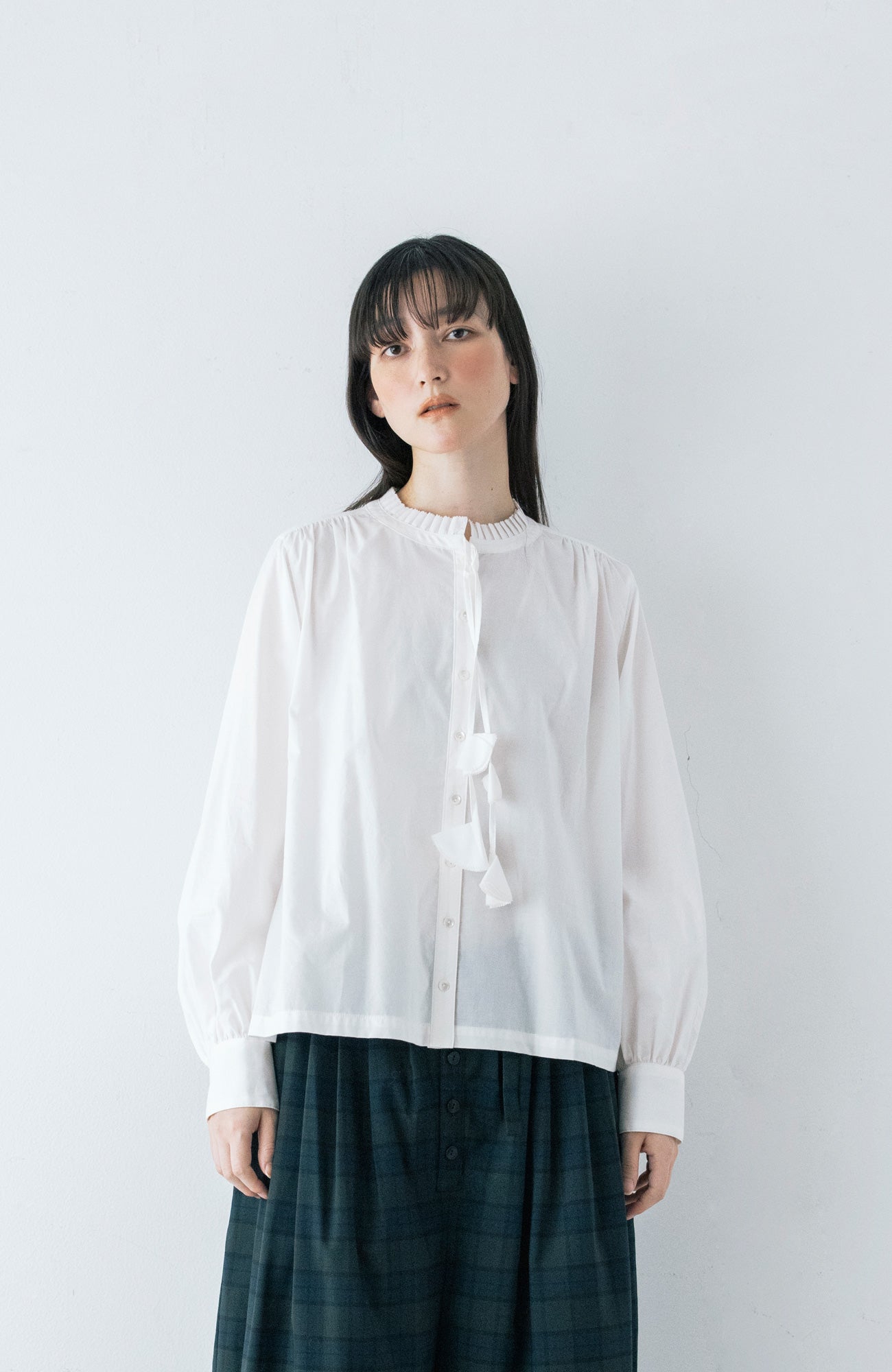 タックカラーブラウス(2025-2026 Winter & Pre-spring Collection)