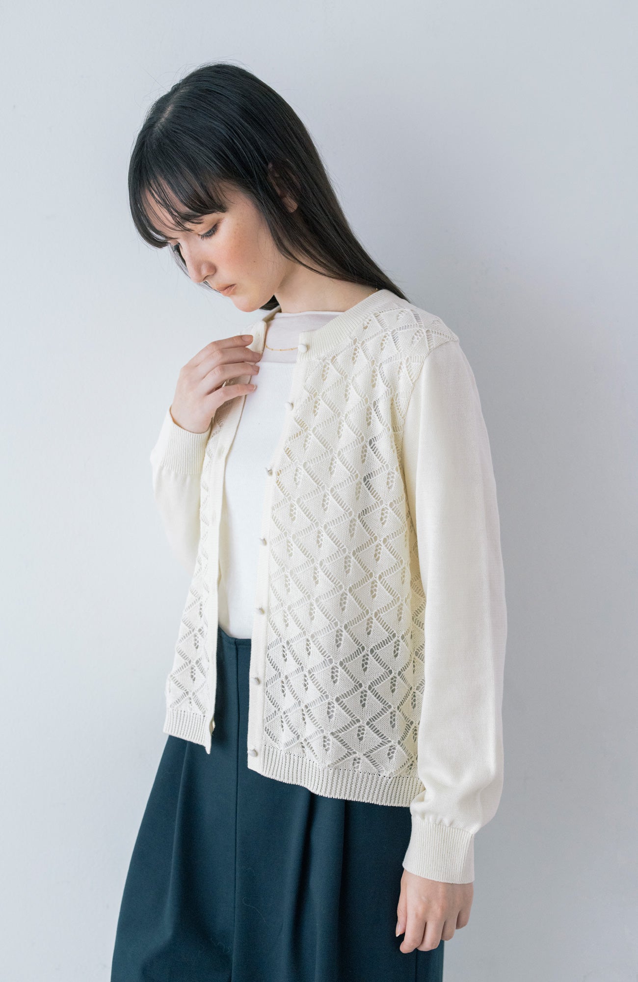 透かし編みバックスリットカーディガン(2025-2026 Winter & Pre-spring Collection)