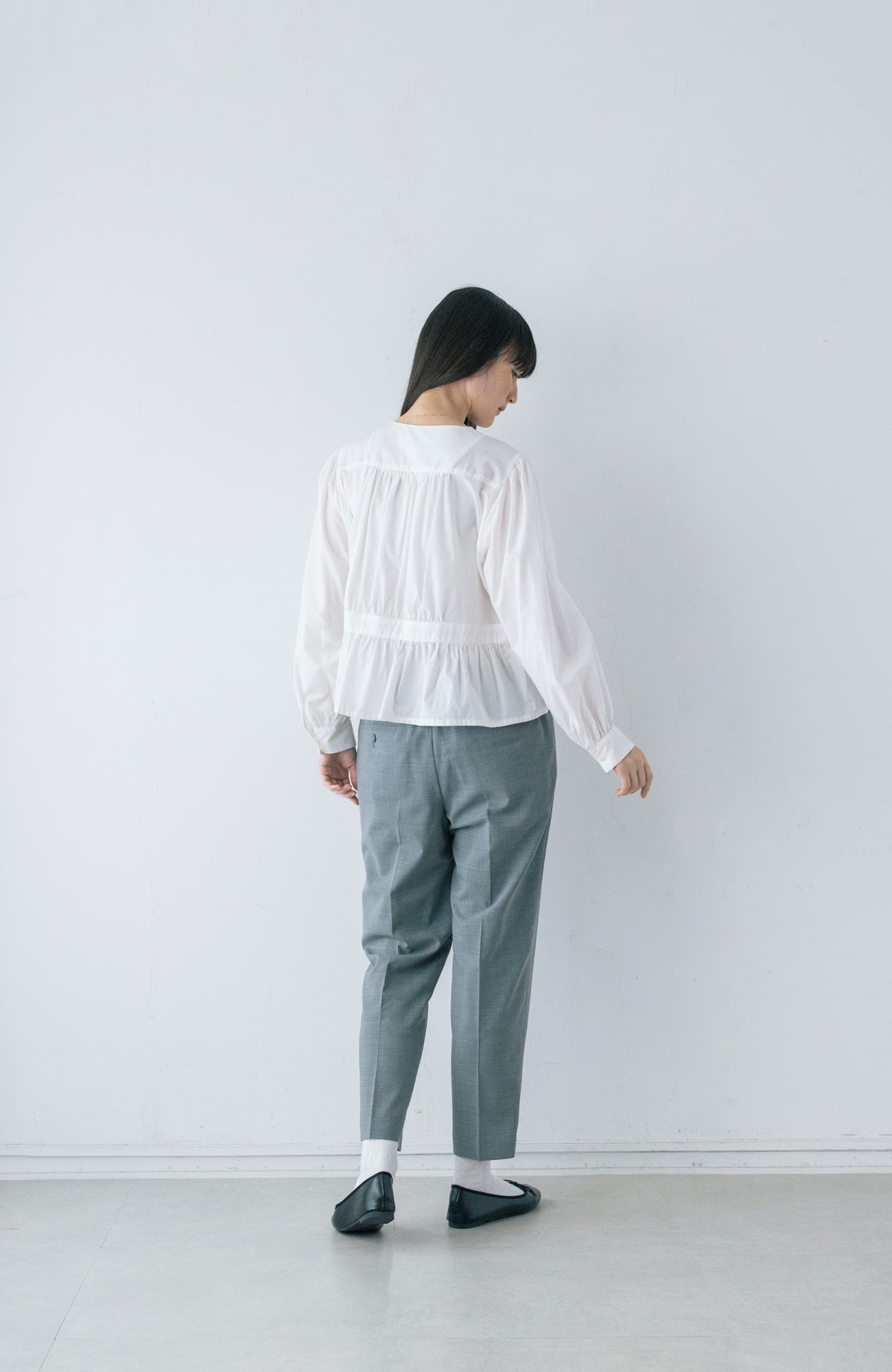 フロントフリルブラウス(2025-2026 Winter & Pre-spring Collection)