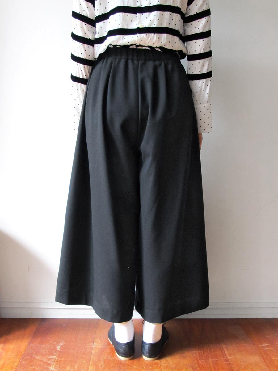 ワイドパンツ