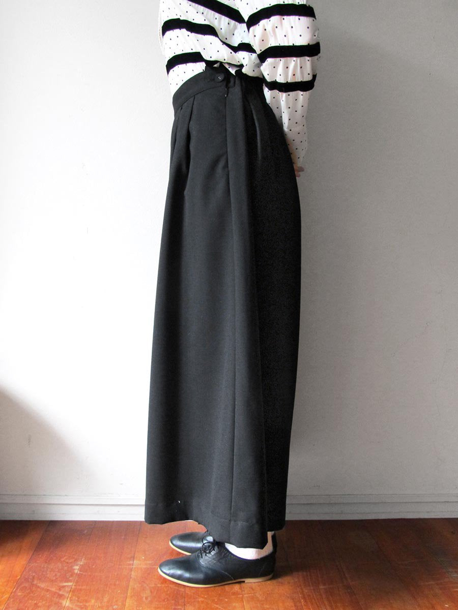 ワイドパンツ