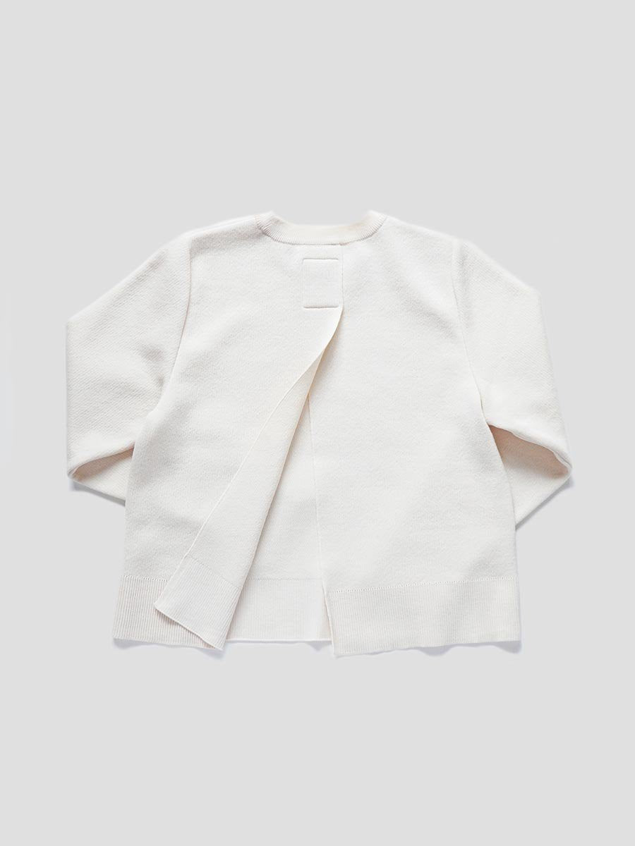 バックスリットクルーネックプルオーバー