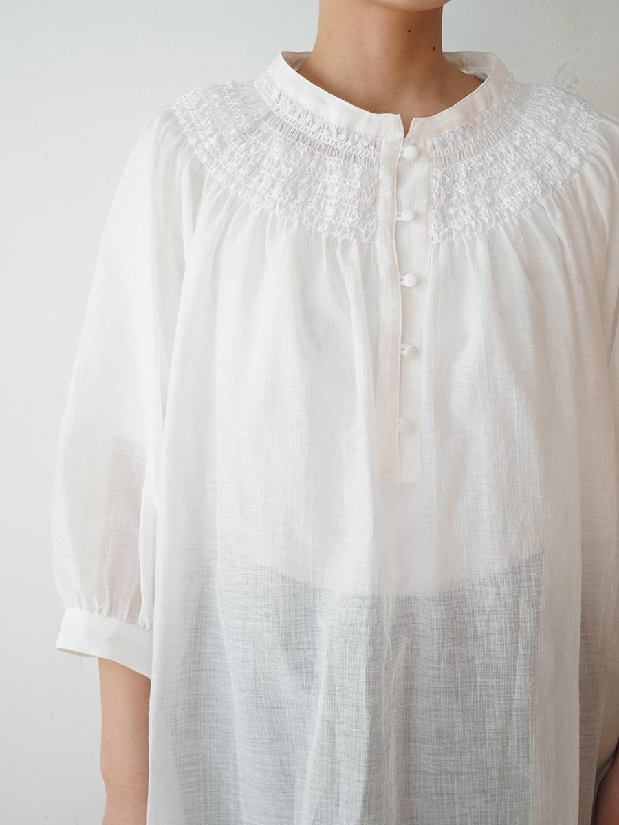 Smocking blouse