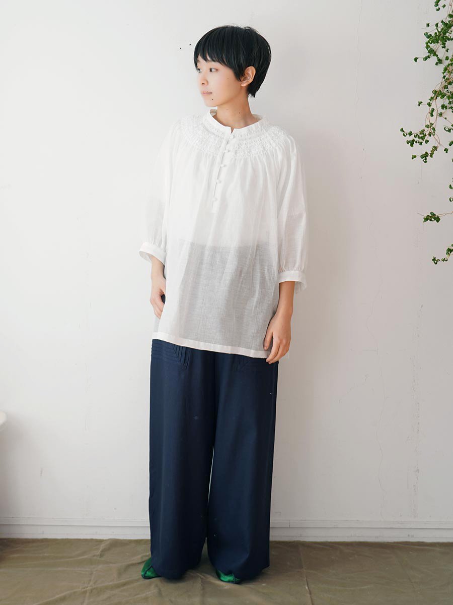 Smocking blouse