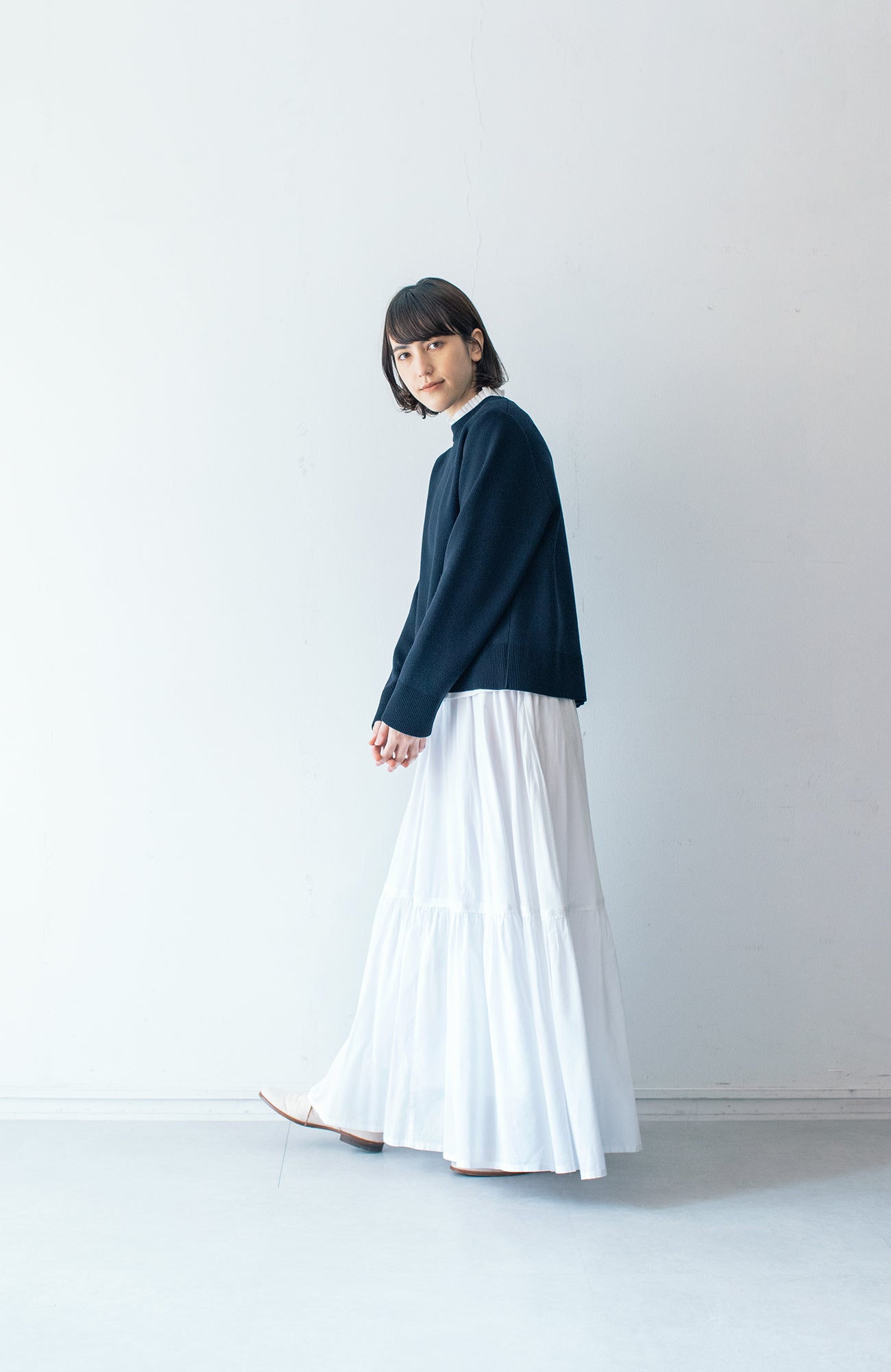 バックスリットクルーネックプルオーバー