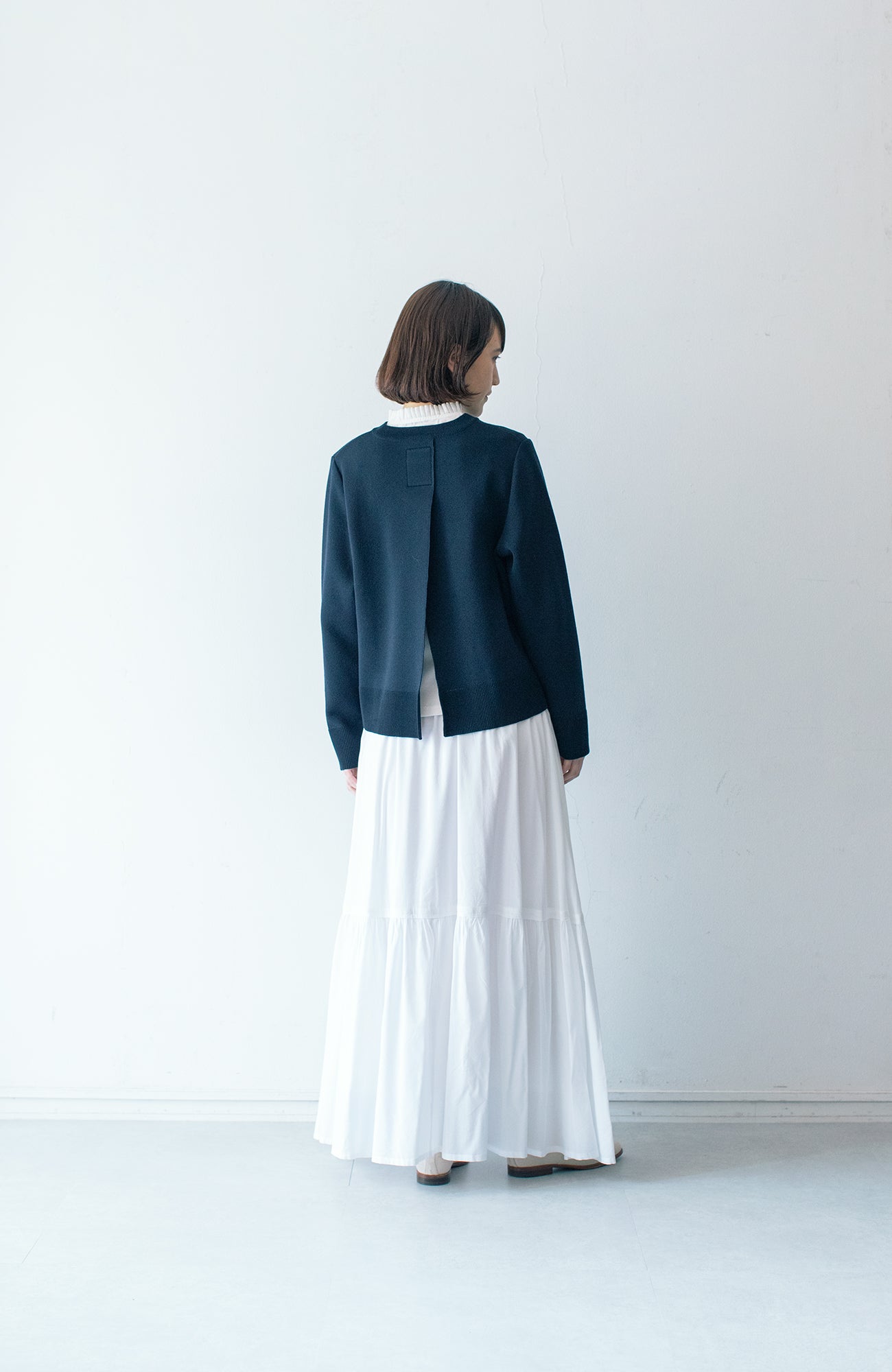 バックスリットクルーネックプルオーバー