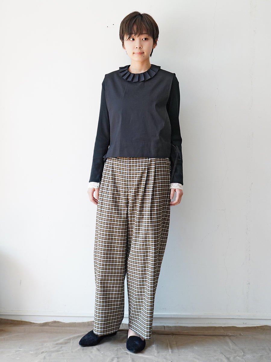 プリーツカラービブ