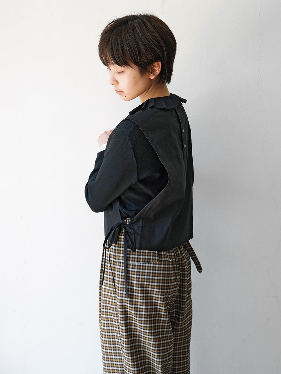 プリーツカラービブ